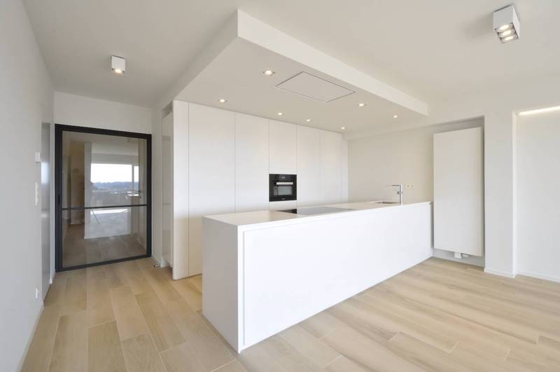 VERHUUR  Appartement 2 SLPK Knokke-Zoute -Kustlaan / Hedendaagse afwerking